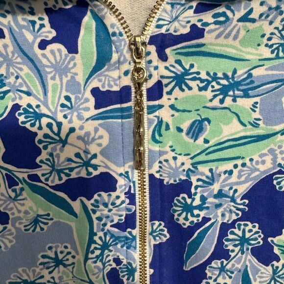Lilly Pulitzer Skipper Popover XS in Koalification - Picture 5 of 7